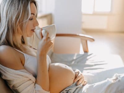 Kaffee in der Schwangerschaft: Wieviel Koffein ist erlaubt?