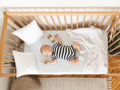 Beistellbett: So schläft das Baby sicher