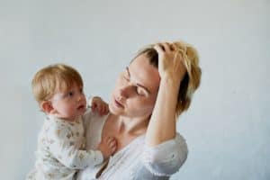 High-Need-Baby: Eltern am Rande des Nervenzusammenbruchs