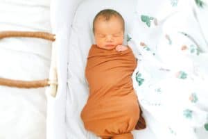 Pucken: Sanfter Halt für Babys besseren Schlaf