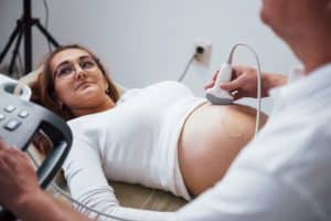 Hinterwandplazenta: Was bedeutet die Diagnose für Schwangere?