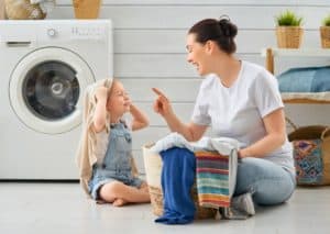 Babykleidung waschen: Die besten Tipps für hygienisch saubere Babywäsche