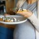 Schwangerschaftsgelüste: Ursachen & Tipps zum Umgang mit Heißhunger während der Schwangerschaft